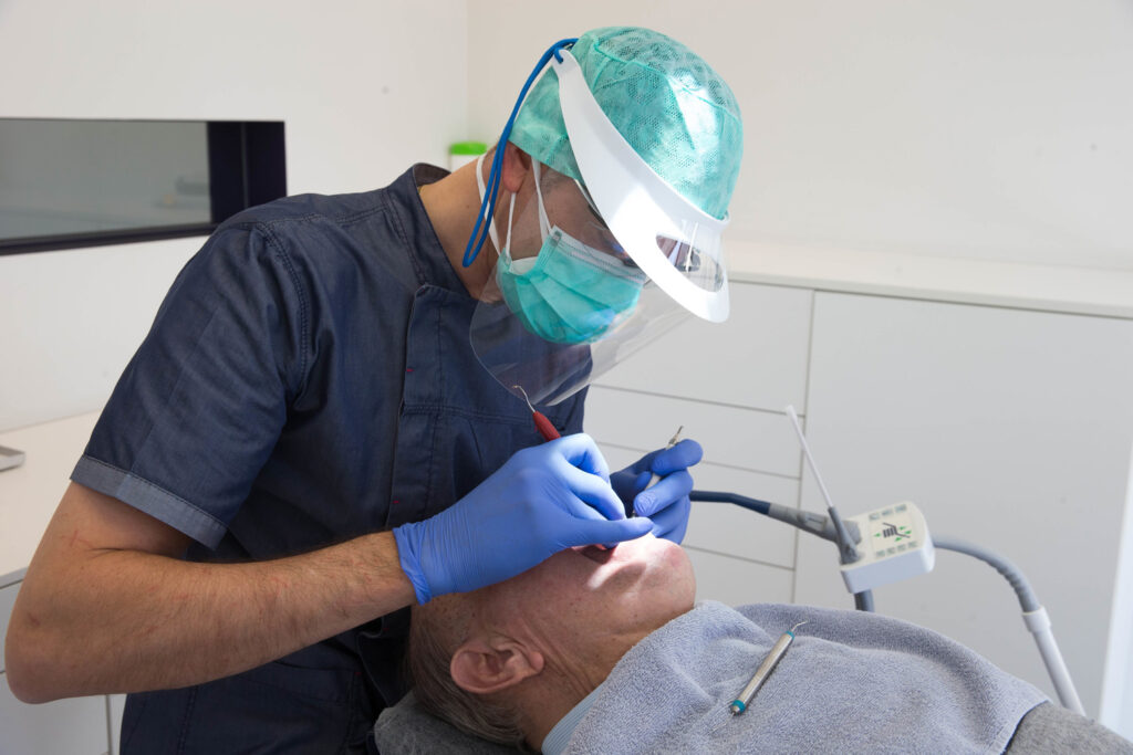 Over half of all dentists remain not covered by medical fee agreement