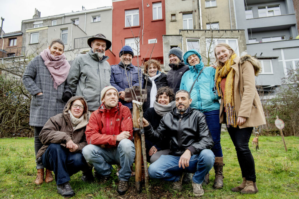 Fresh fruit from a Brussels roundabout