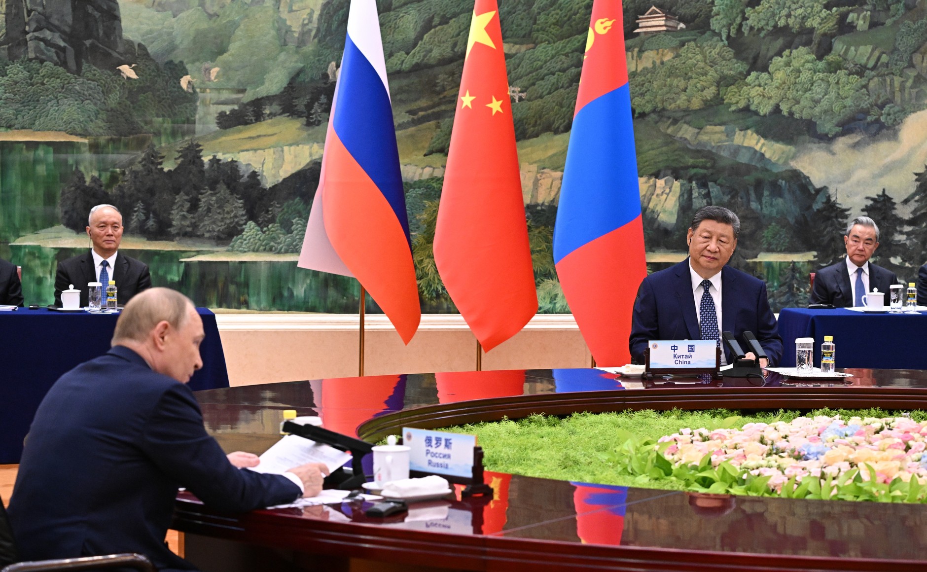 Russia attempts to defy and repeat energy history