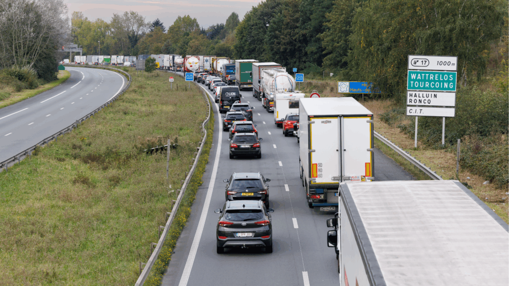 Fatal crash causes major disruption on E17 motorway