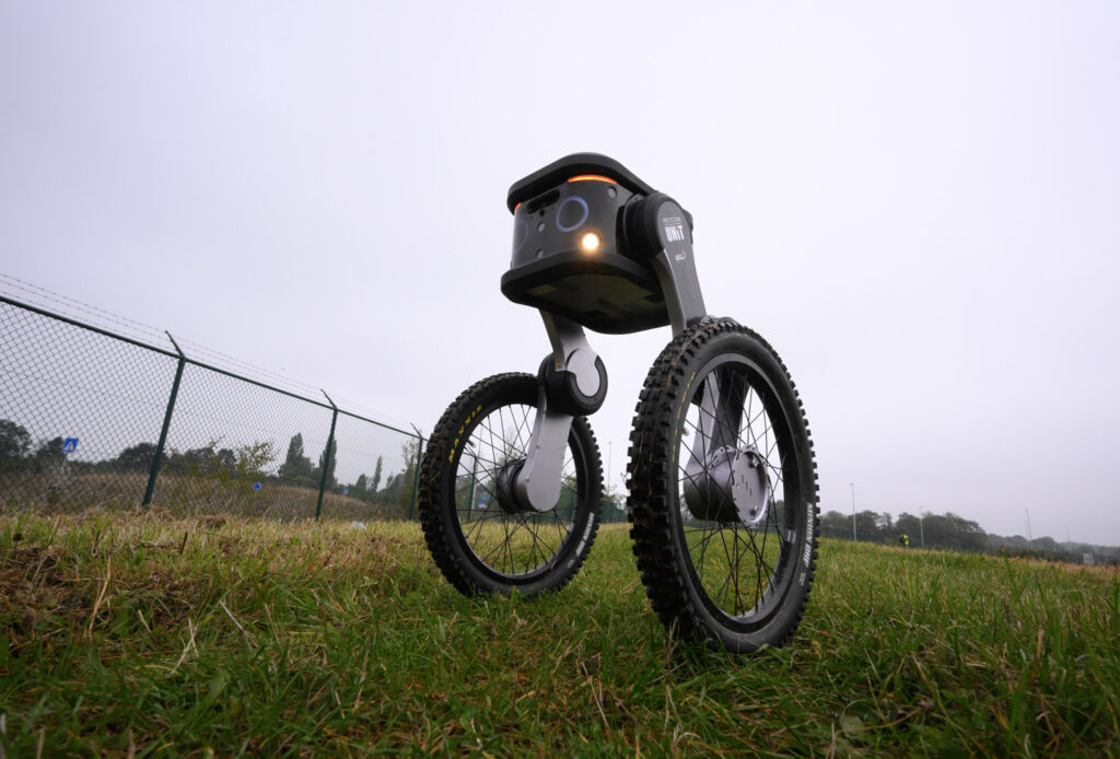 New patrol robot joins security guards at Liège Airport