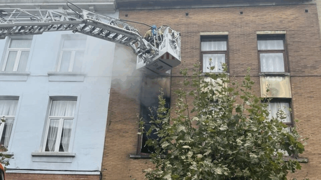 Family hospitalised after house fire near Rogier