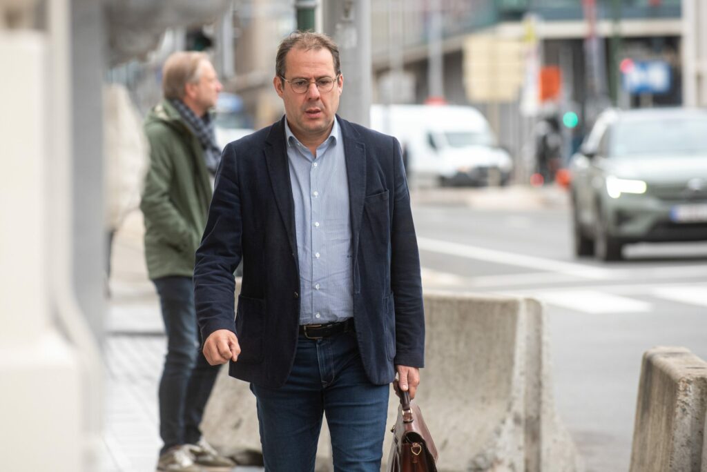 Union demands dismissal of Employment Minister over 'xenophobic' statements