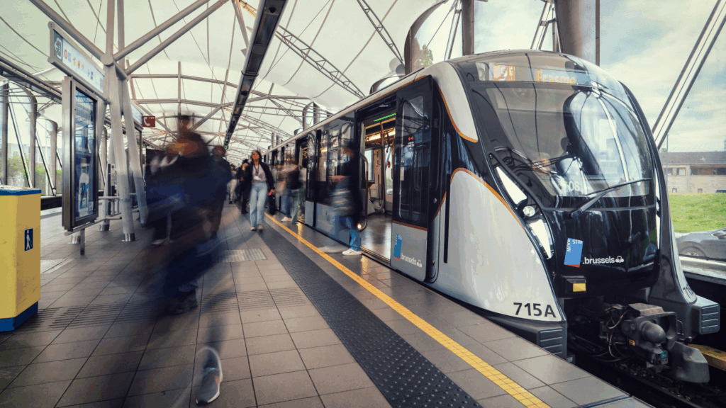 'The danger is very real', STIB warns after rise in people jumping onto metro tracks