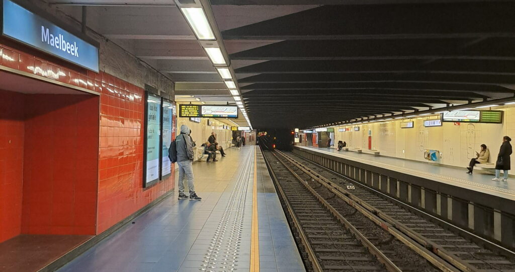 Major clean-up operation launched at Maelbeek metro station