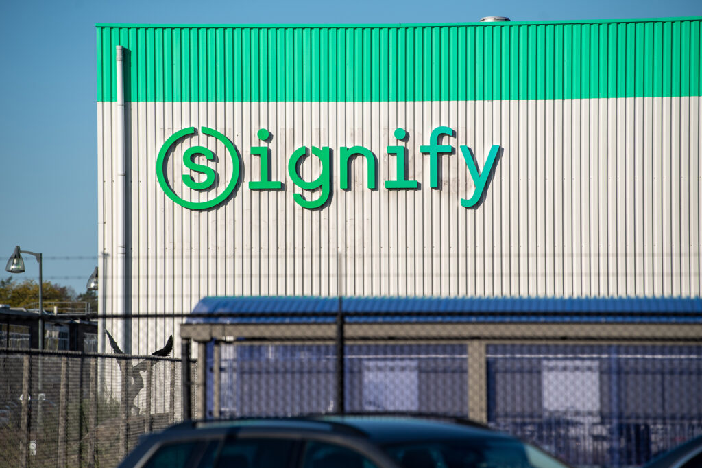 73 jobs lost in Flanders as Signify plans to move department to Poland