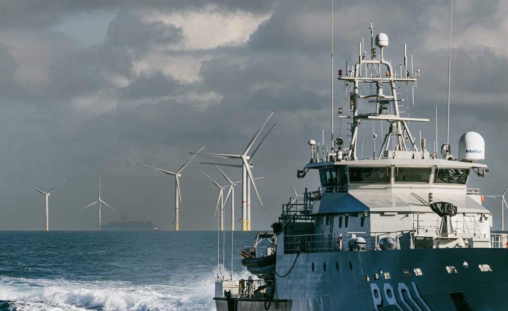 Belgian Navy tracks Russian submarine off country’s coast