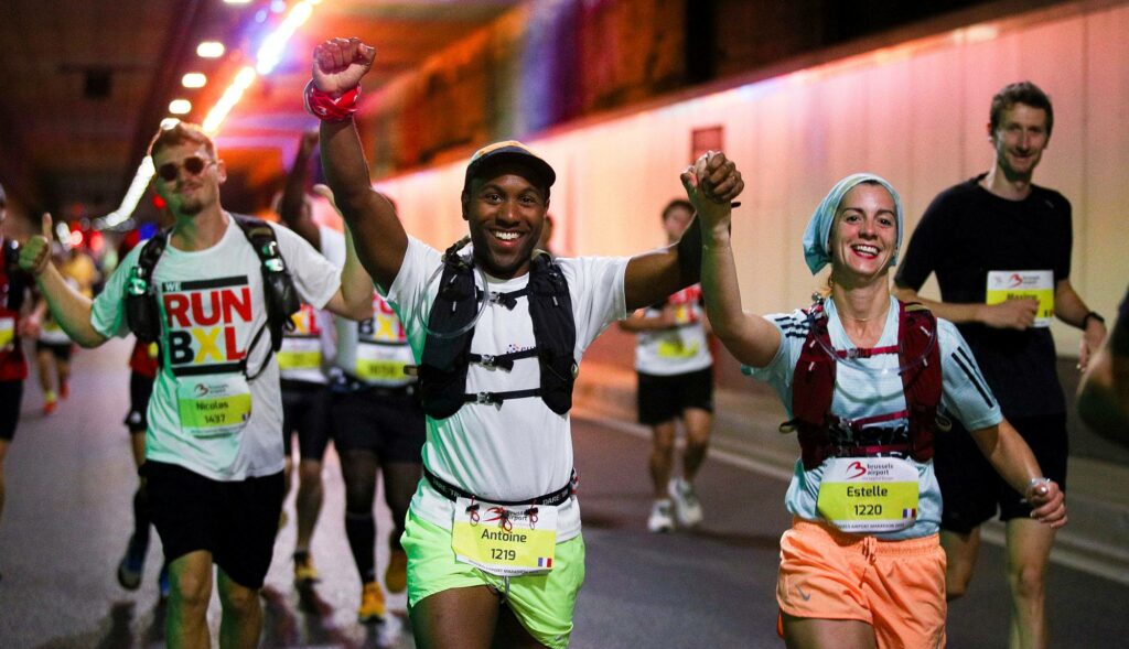 Runners take to the streets for Brussels Marathon, closing major city roads