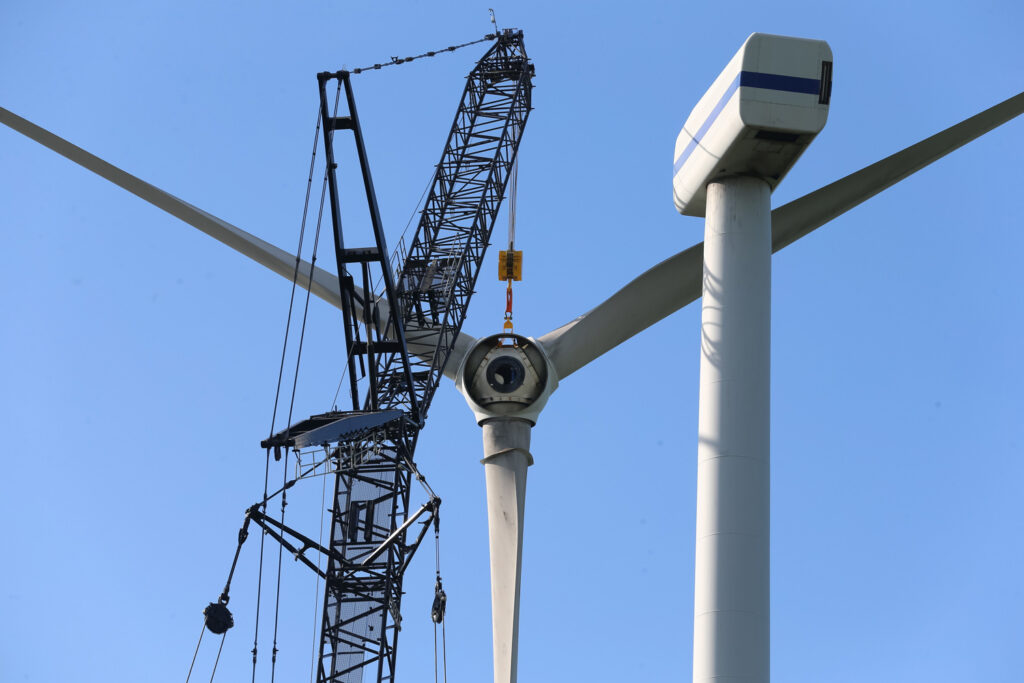 Global renewable growth slows down, blowing 2030 target - IEA