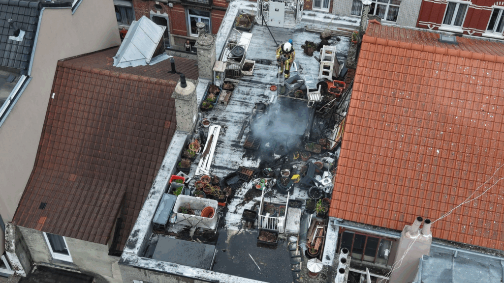 Woman injured in house fire in Brussels