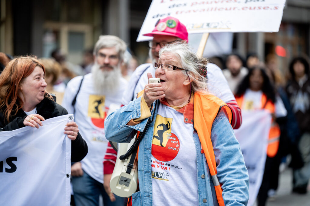 About 1,000 people march in Namur against poverty
