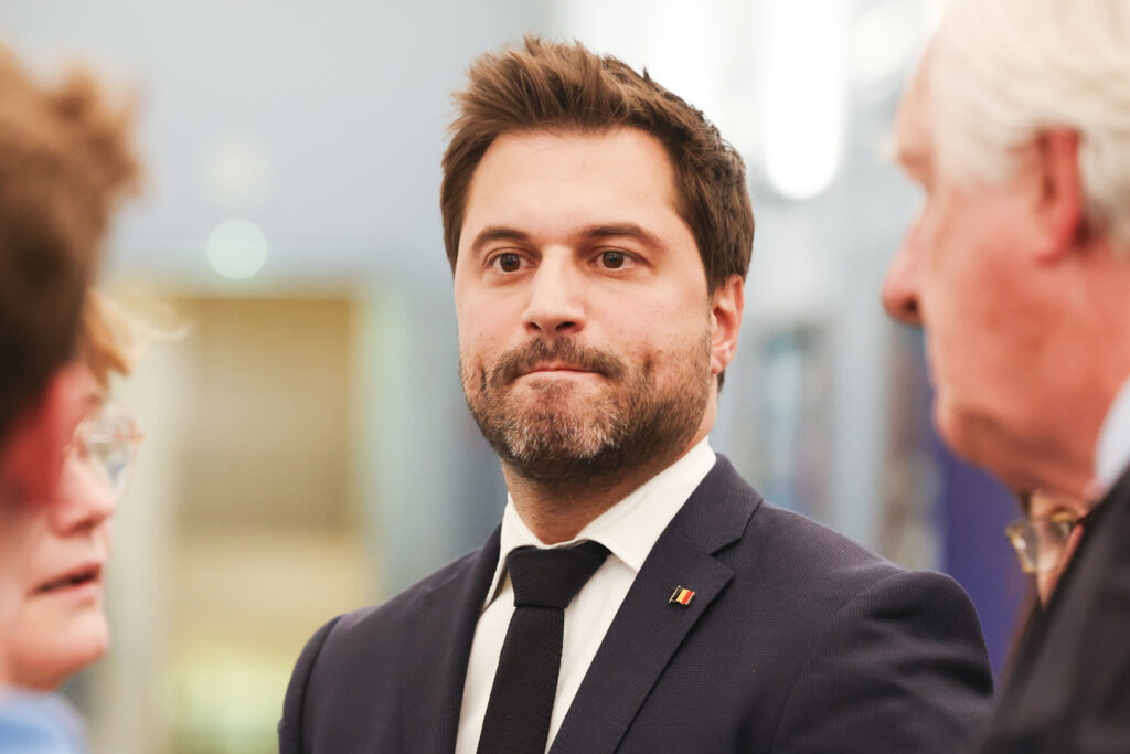 Leader of Francophone liberals receives death threat from armed individual