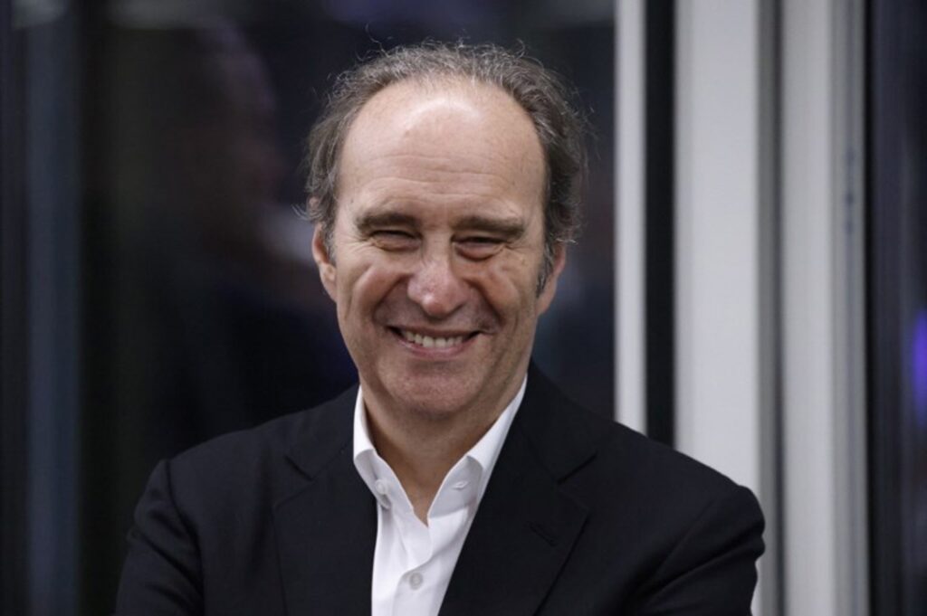 French billionaire tried to buy up shares of telecom provider Proximus