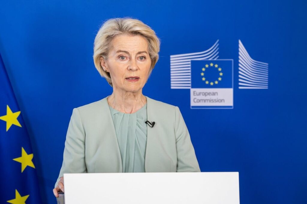 European Commission considers restricting children's access to social media