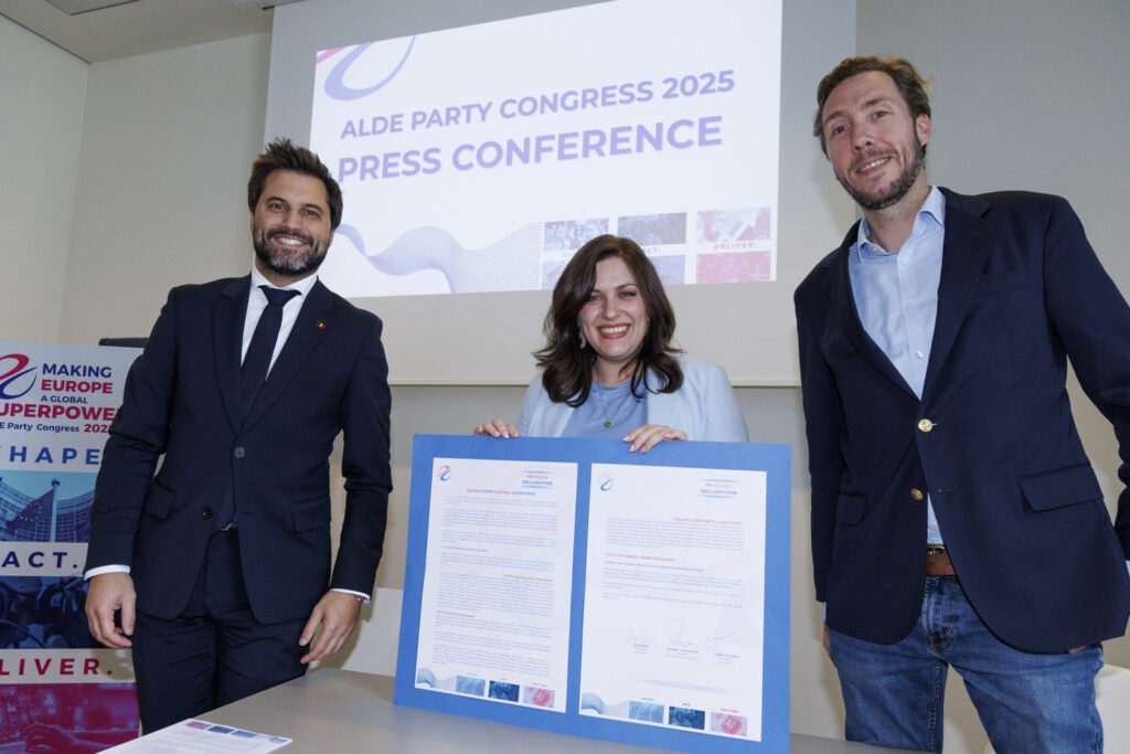 Liberals aim to turn Europe back into a superpower