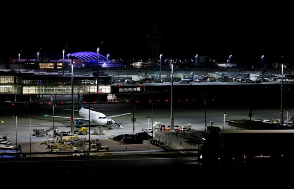 Munich airport briefly closes again after 'suspicious' activity