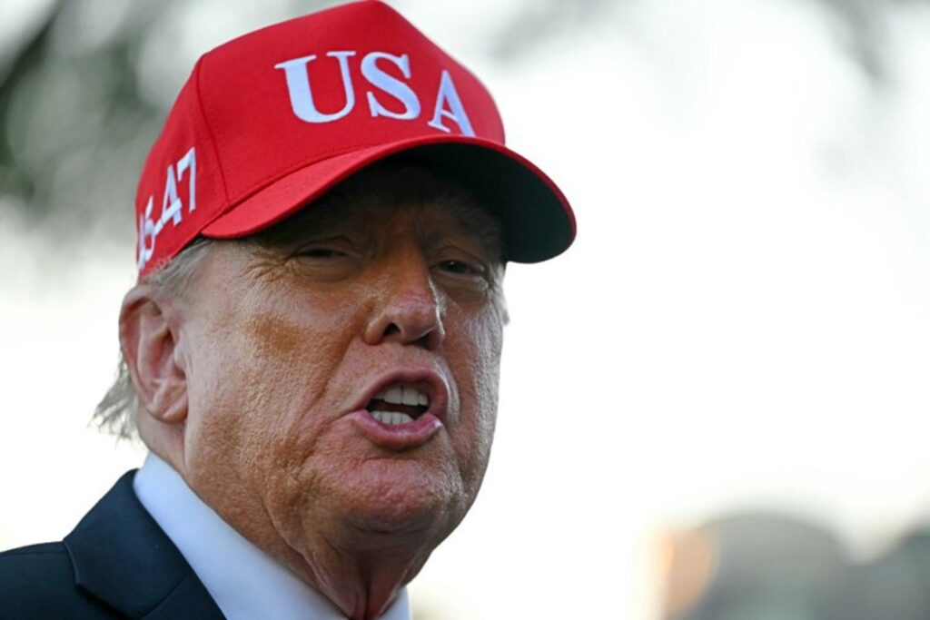 Trump announces 25% import duty on trucks