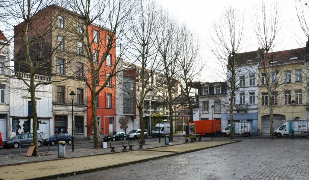 Two Brussels journalists attacked while filming a report in Anderlecht