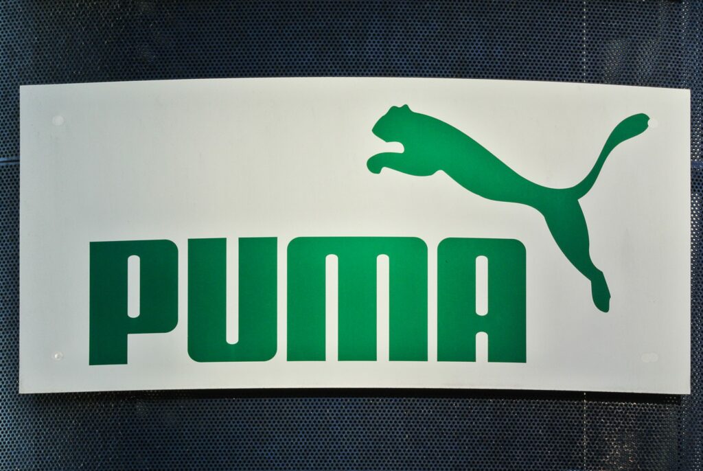Puma to cut 900 jobs after sales slump