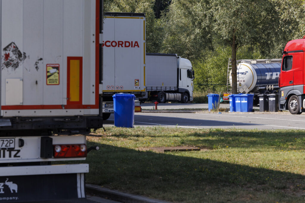 Belgian transportation union criticises lorry driver working conditions