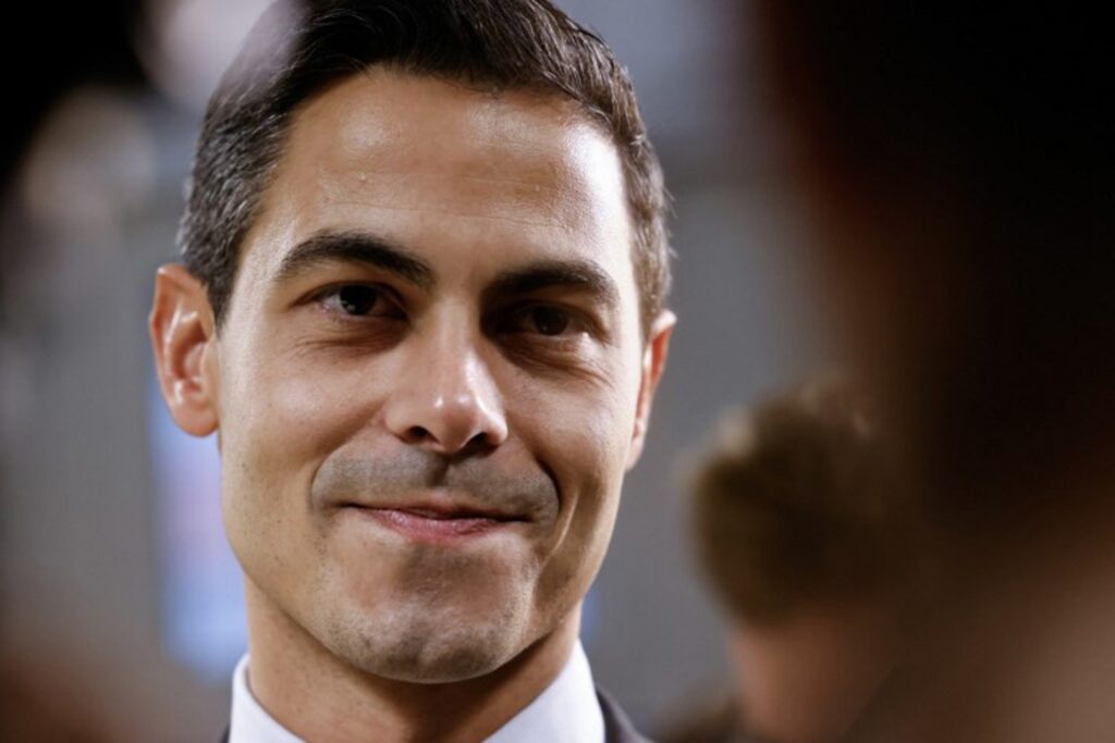 D66 looks set to beat far-right PVV in Dutch vote count