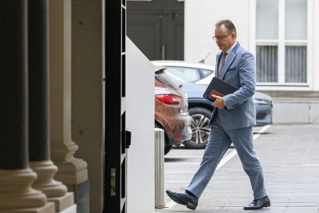 De Wever heads into tense EU talks over using frozen Russian assets