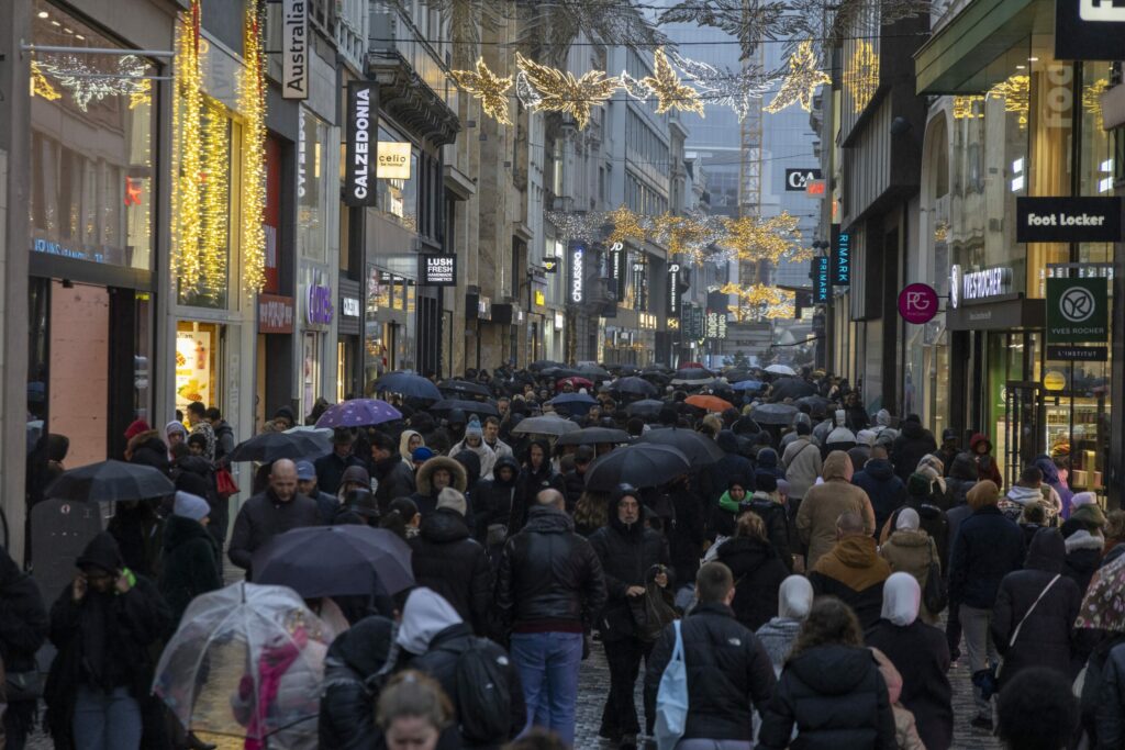 'Scattered and hard to find,' but at least 100,000 job openings in Brussels