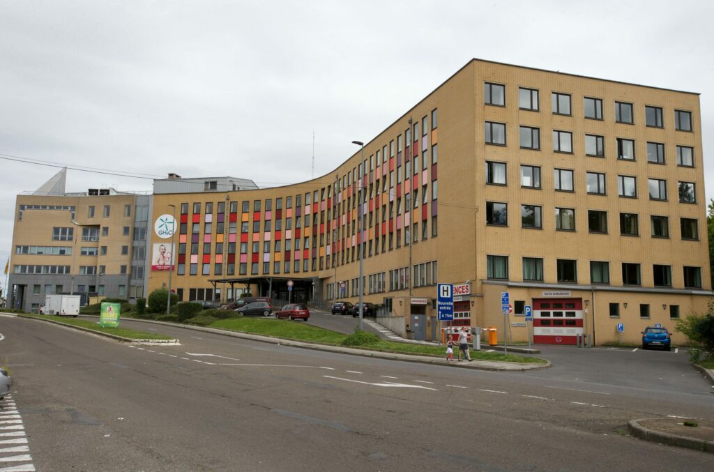 Man stabbed to death inside hospital in Charleroi