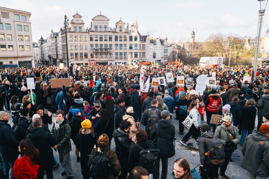 Brussels cultural sector protests at Mont des Arts over huge cuts