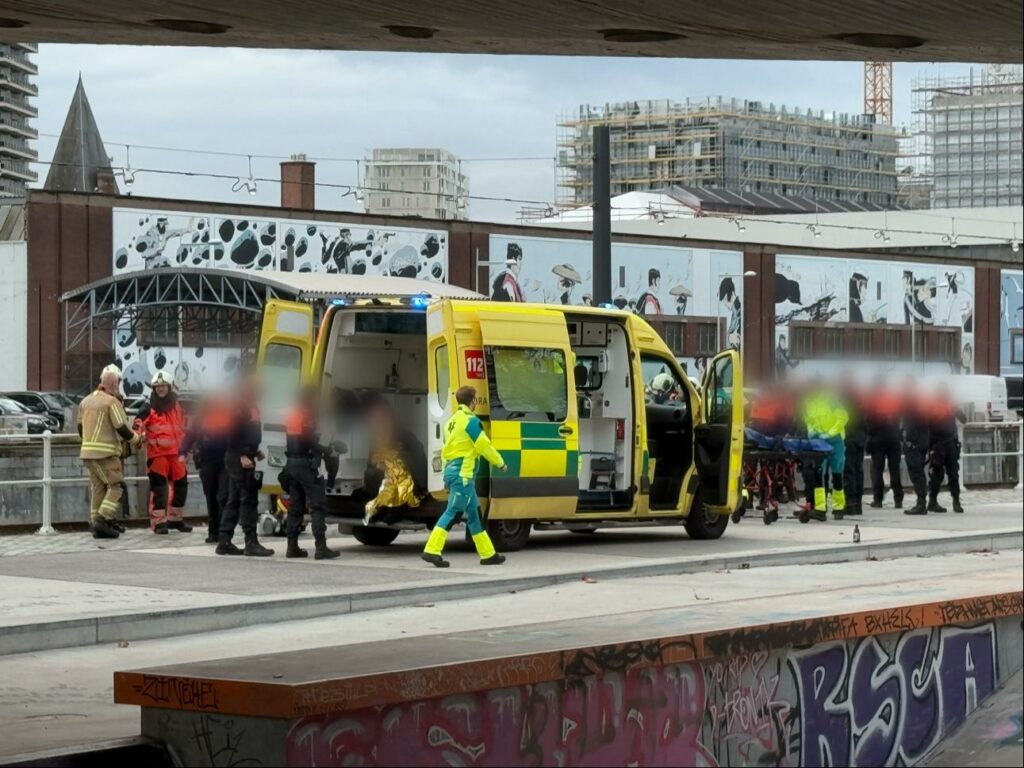 Brussels police officer jumps into canal to save woman in distress
