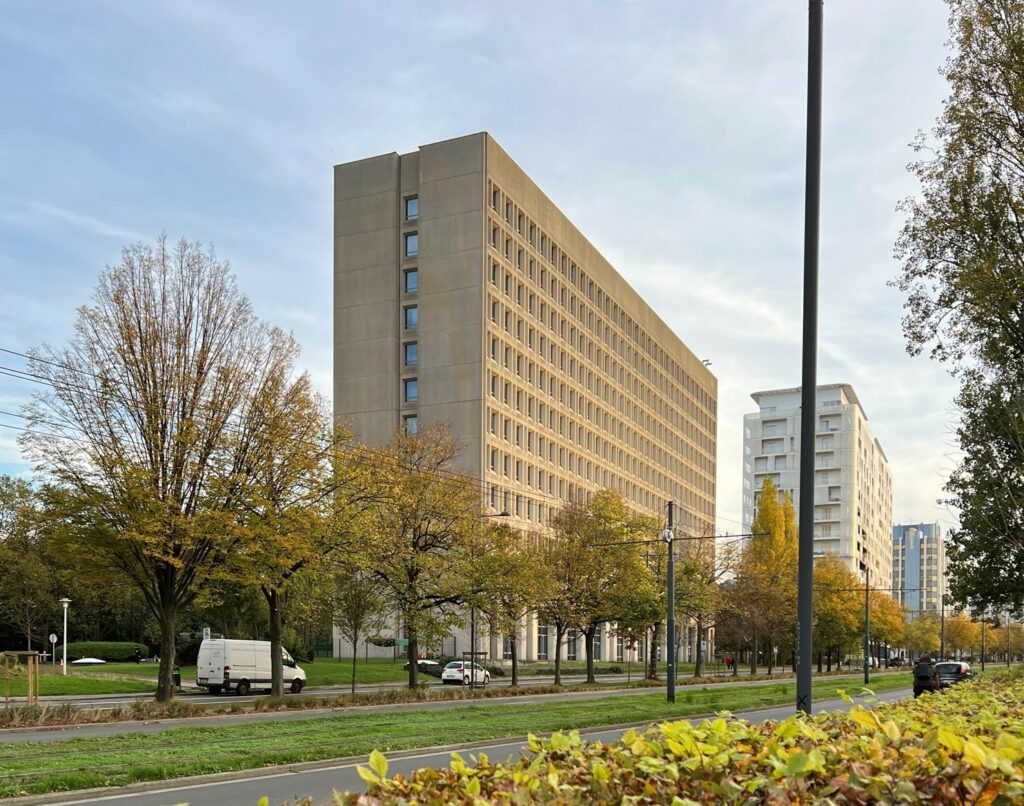 Former EU building in Brussels occupied by over 100 squatters