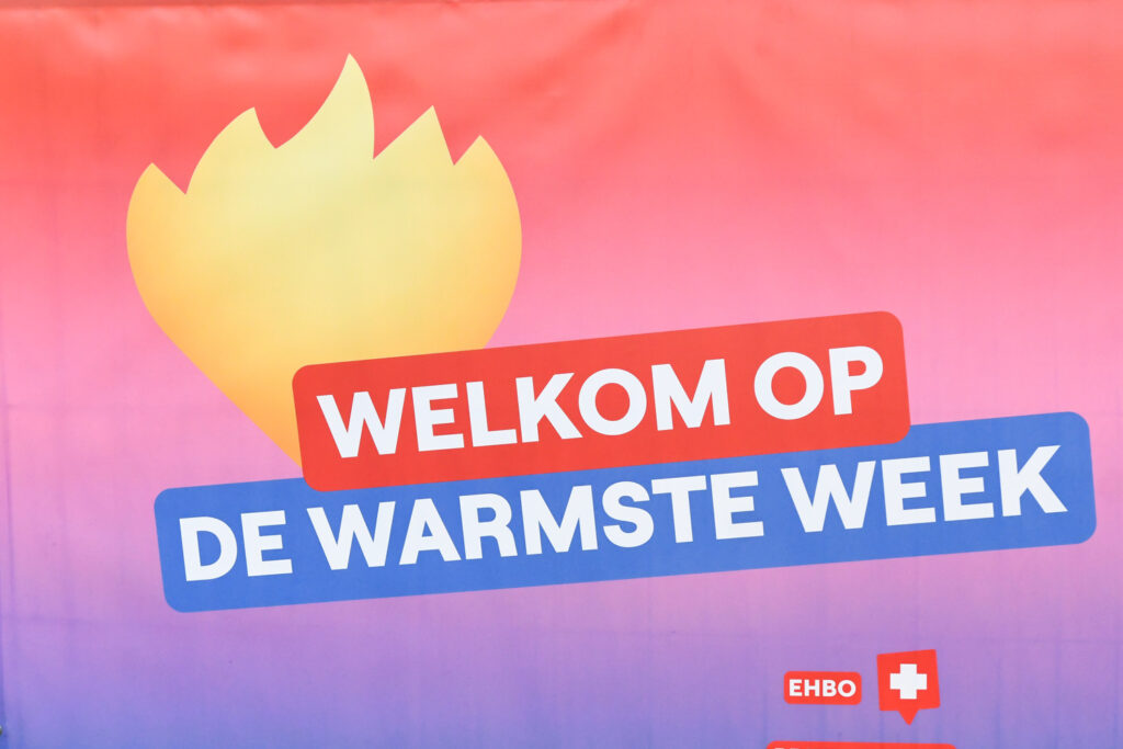 11-year-old girl convinces 425 stem cell donors in one day