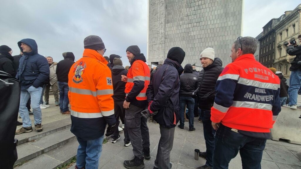 Firefighters denounce staff shortage with strike in Brussels