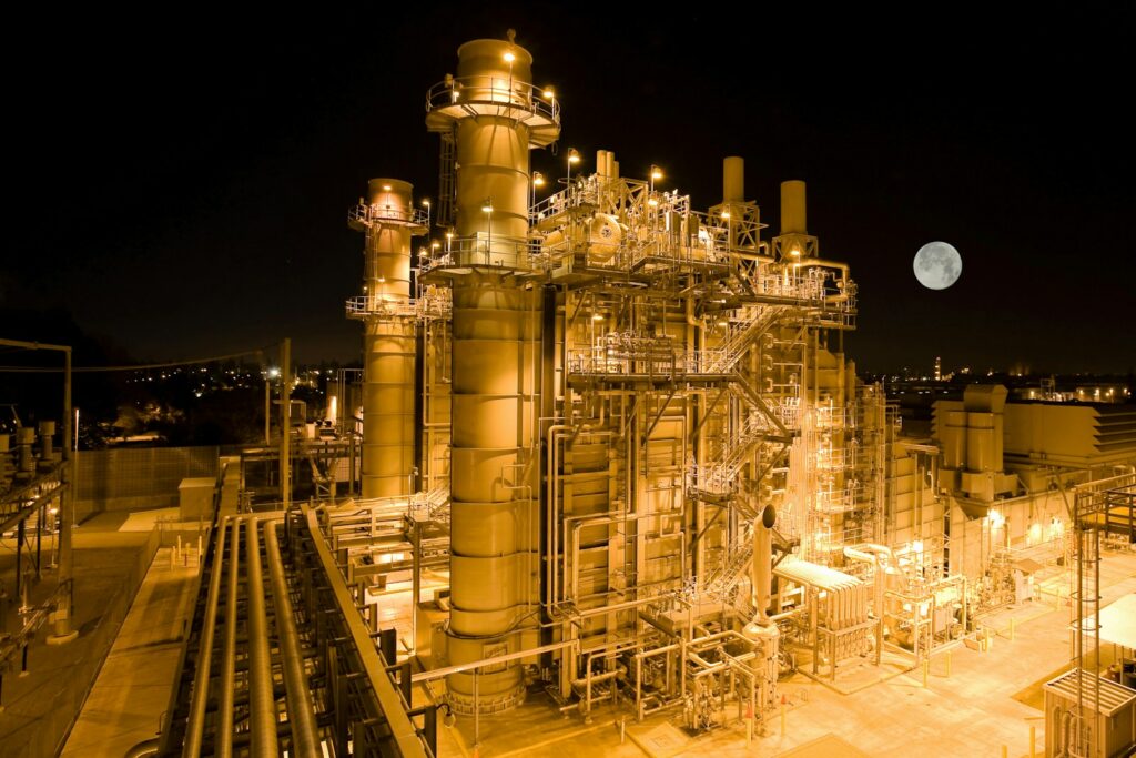 EU to ban Russian LNG imports from 2026, pipeline gas by 2027