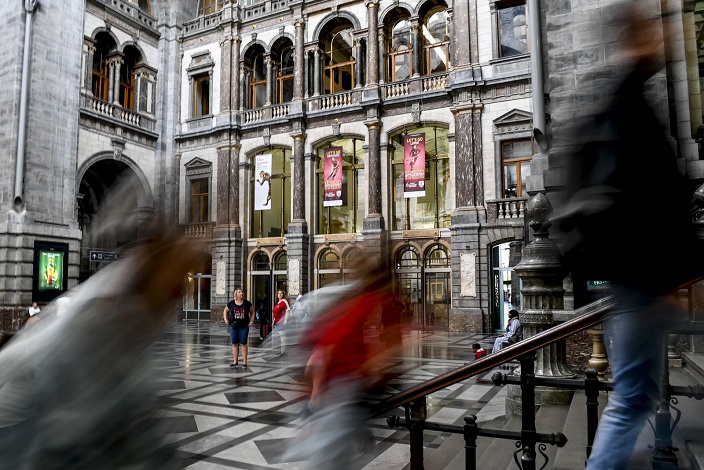 EU reveals urban trends as city populations, productivity climb