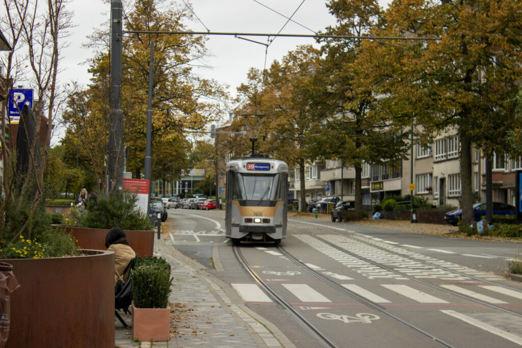 The foodie haven with a show-stopping fresco at the end of Metro Line 1