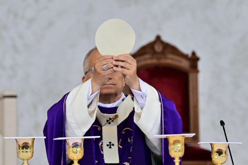 About 150,000 worshippers in Beirut for Pope Leo XIV's mass
