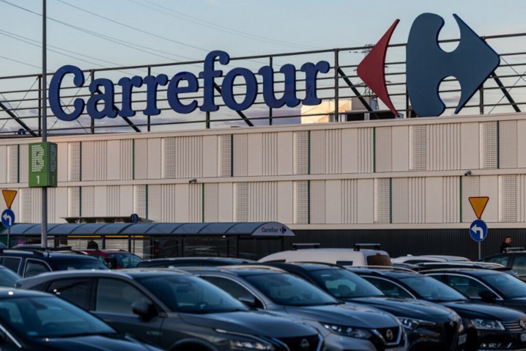 Agreement reached at Carrefour: shops to open on Sunday morning