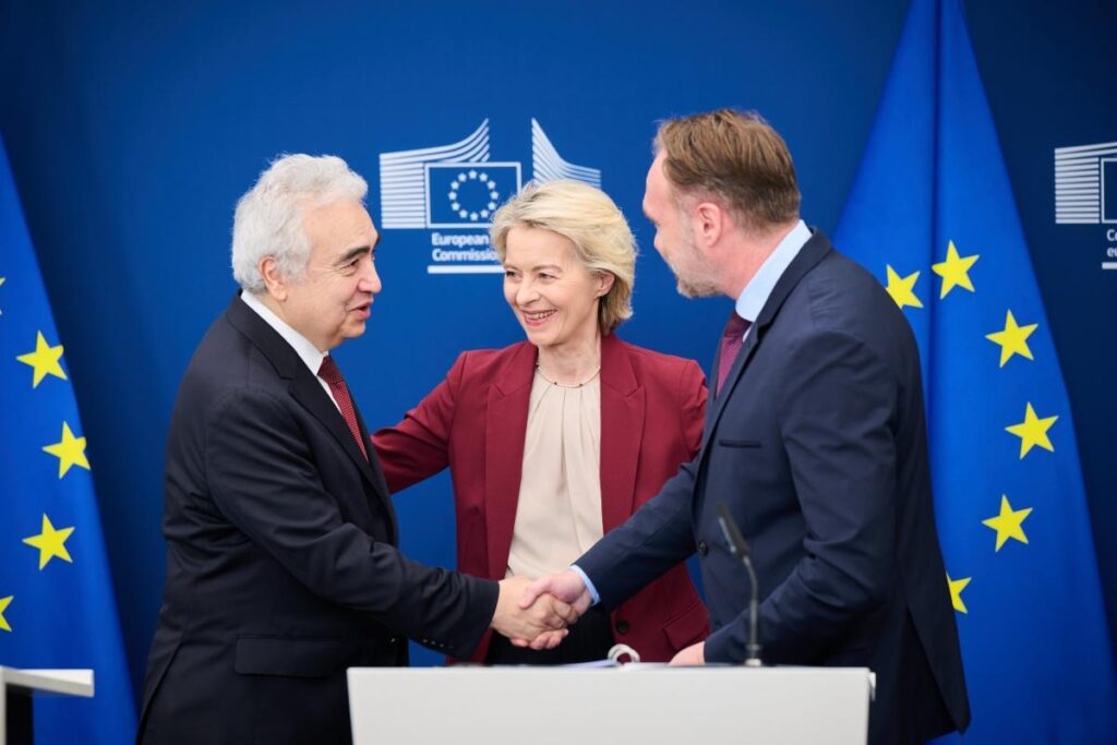 Von der Leyen welcomes 'beginning of new era' following Russian gas ban