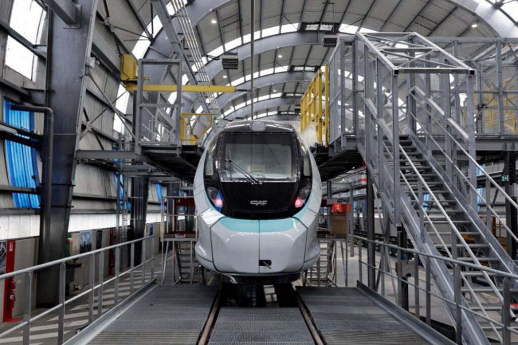 Belgian railway group orders €1.7 billion carriages in controversial train tender