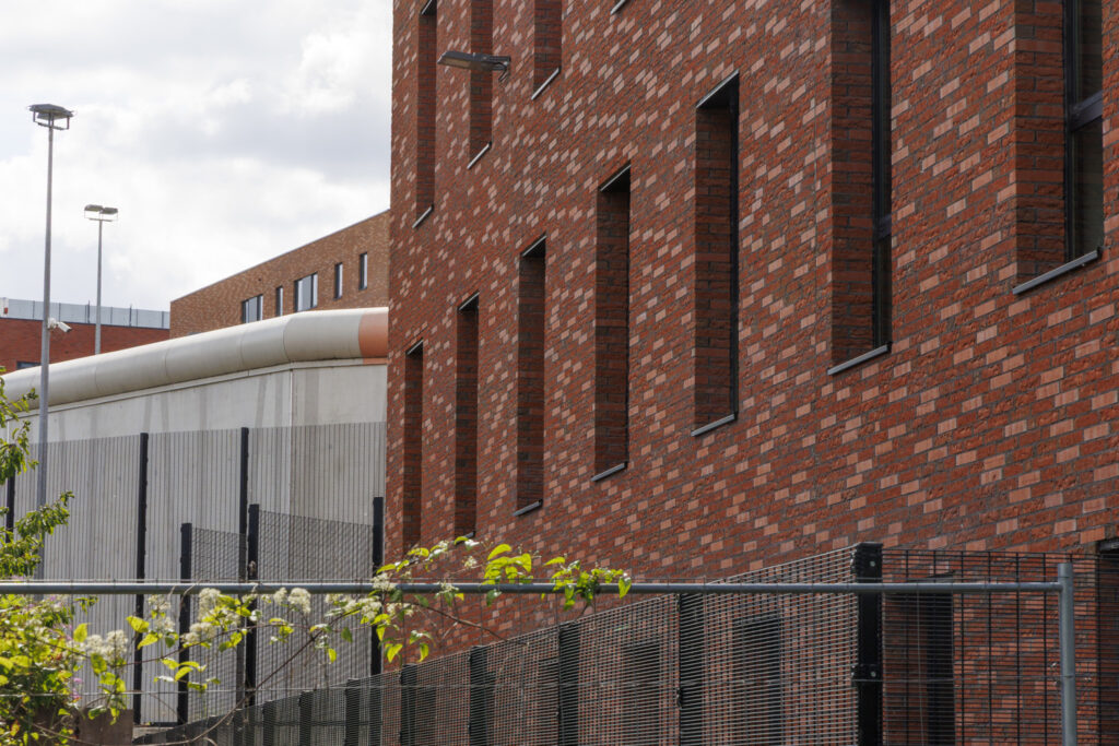 Prison staff to strike on New Year's Eve amid growing crisis