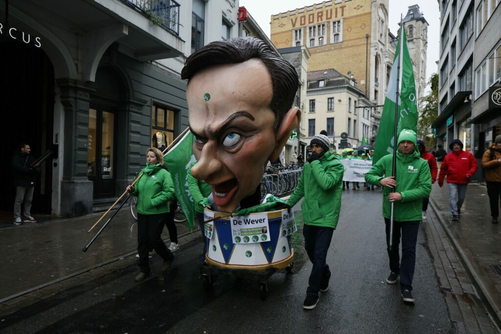 Belgium's first pension cut for unemployed people comes into force