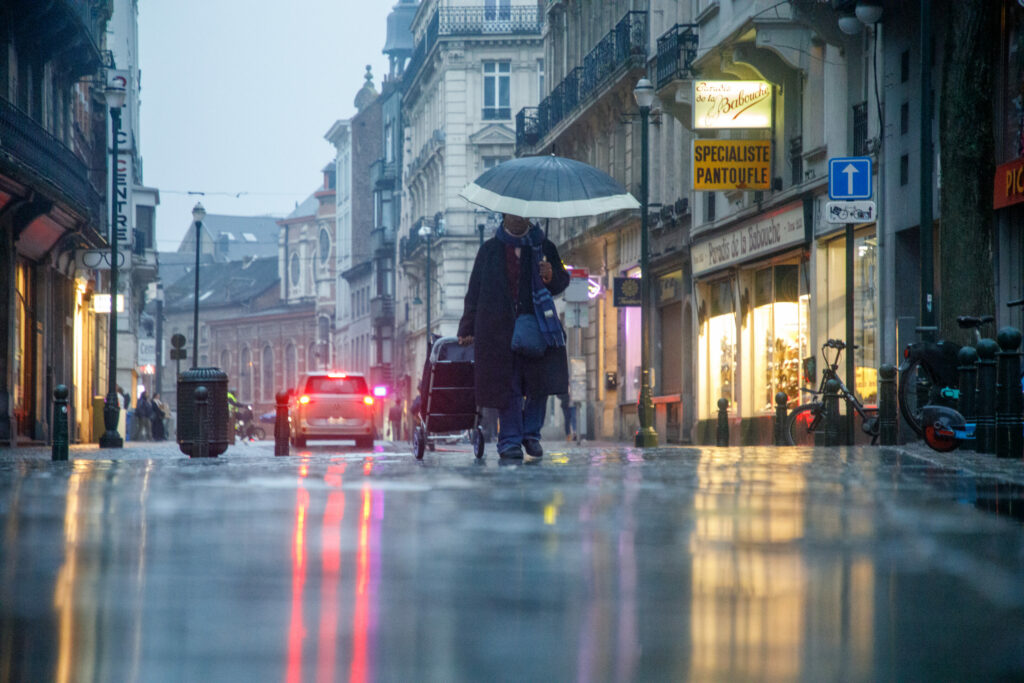 Fickle weather with a few sunny spells on Tuesday