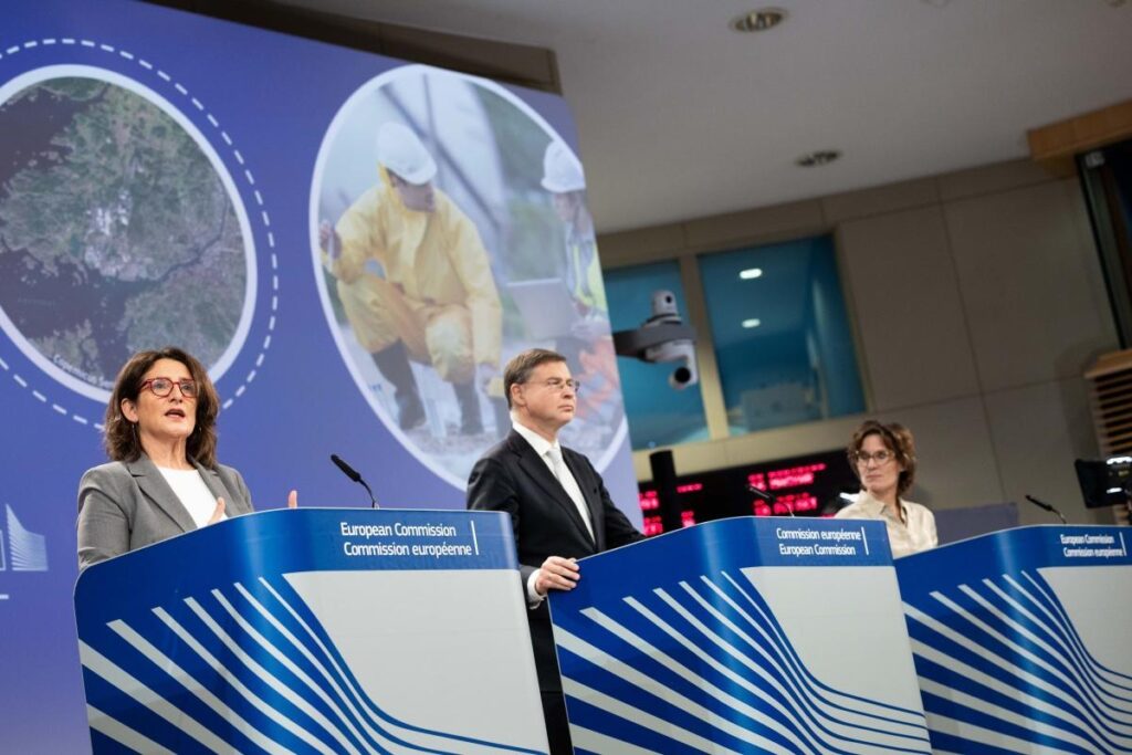 When EU simplification becomes deregulation