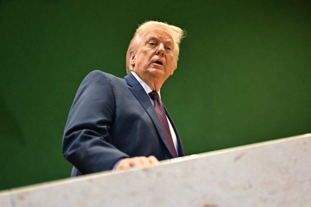 Trump promises 'major retaliation' if Europe starts selling US debt