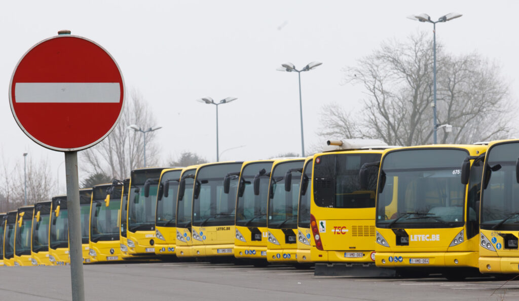 Bus drivers' strike continues in Wallonia