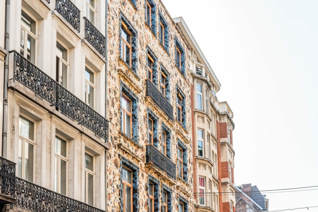 Nearly one million Belgians own two homes for the first time ever