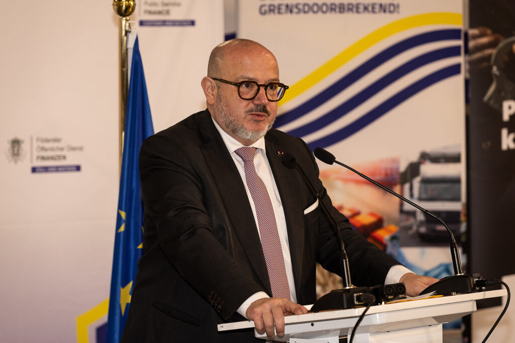 Belgian Minister of Home Affairs wants juvenile officers in every police zone