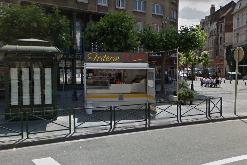Legendary Brussels fritkot will reopen soon with the same beloved figure behind the counter