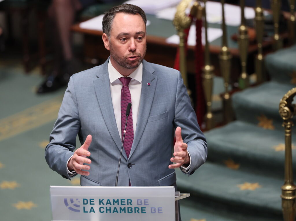 Foreign Minister Prévot warns Belgians in Middle East amid attacks